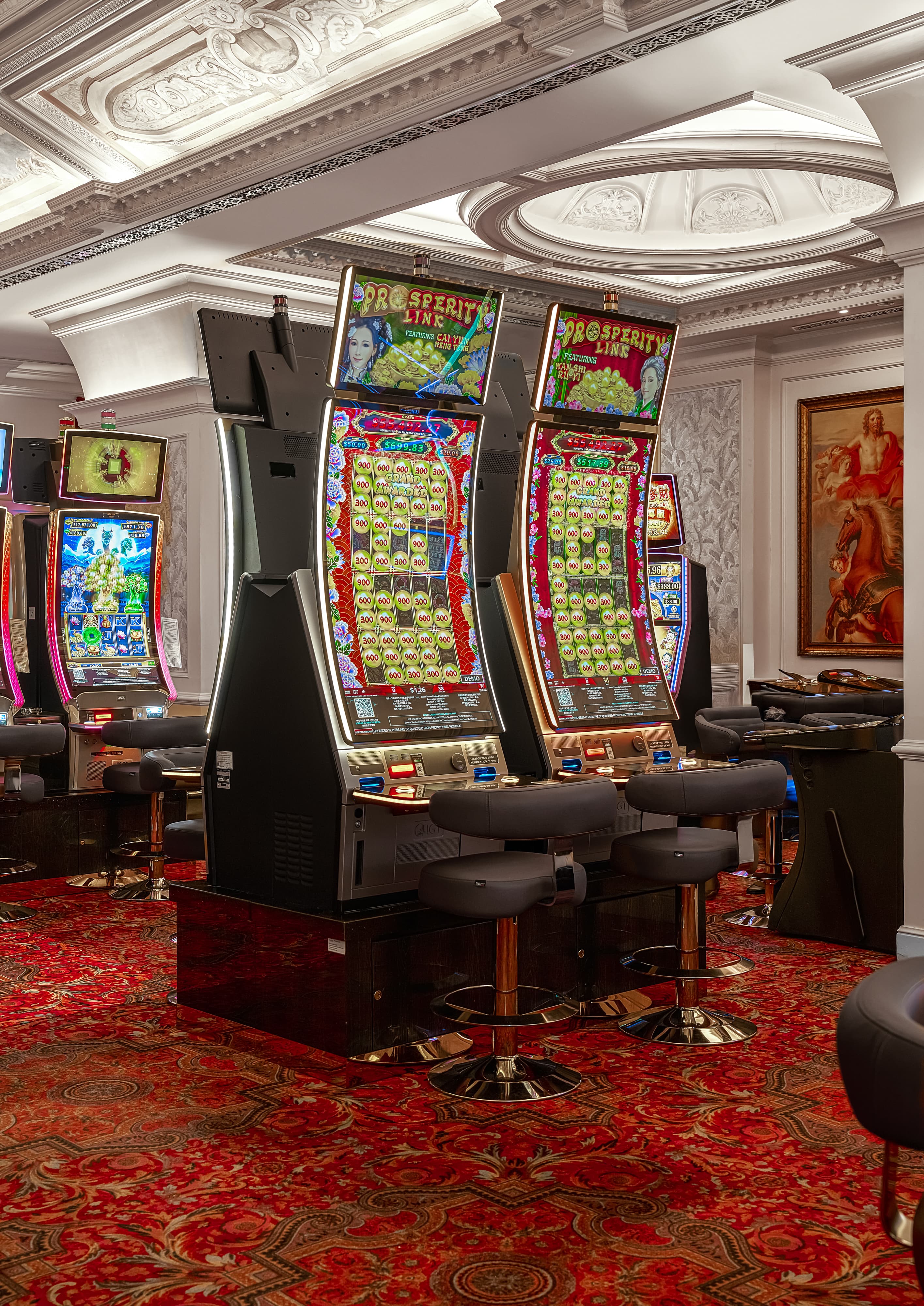 SLOTS